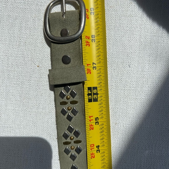 Calleen Cordero Studded Belt Women’s Size 34 Green Sage Suede - Picture 2 of 2